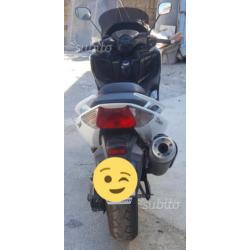 Moto Yamaha tmax 500